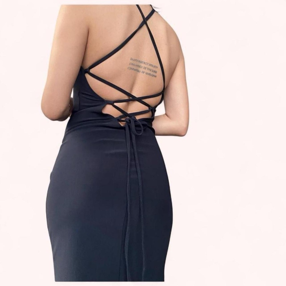 Vintage Y2K Minimalist Bodycon Dress with Open Back Detail